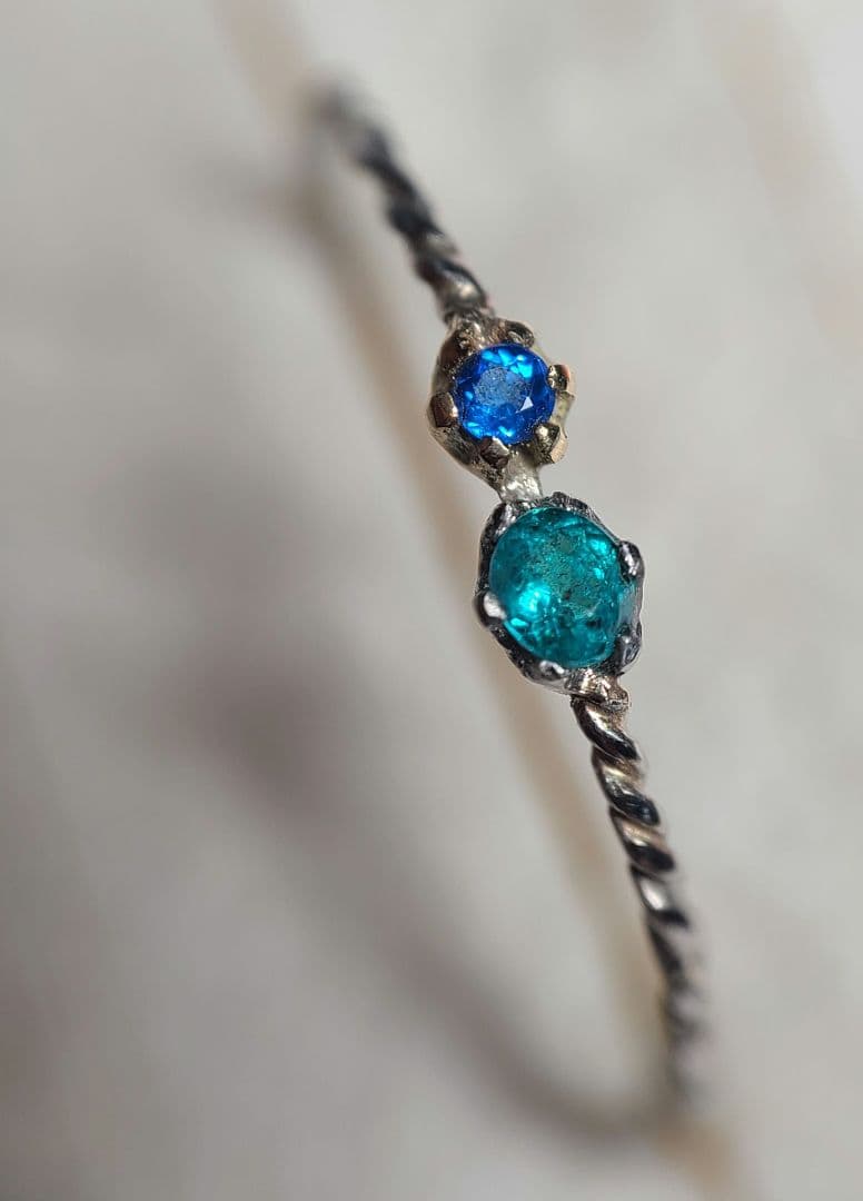 力のあるネオンブルーの共演★バターリャパライバトルマリン&アウイナイトリング★