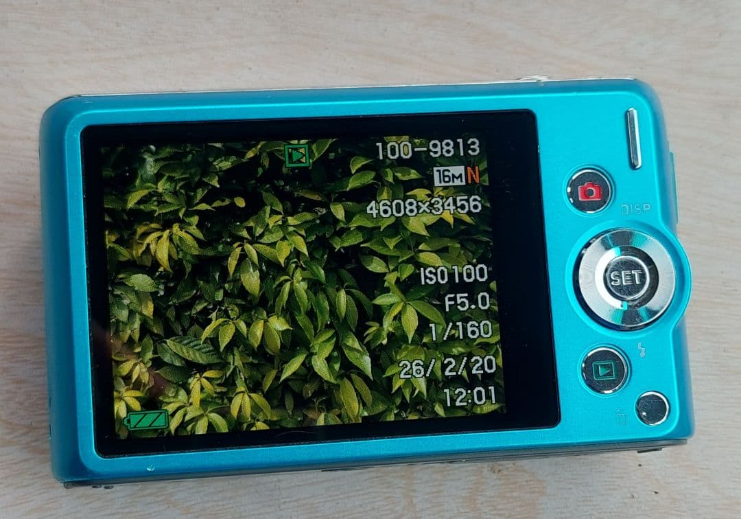 CASIO EXILIM EX-ZS210 青バッテリー弱いのでジャンク
