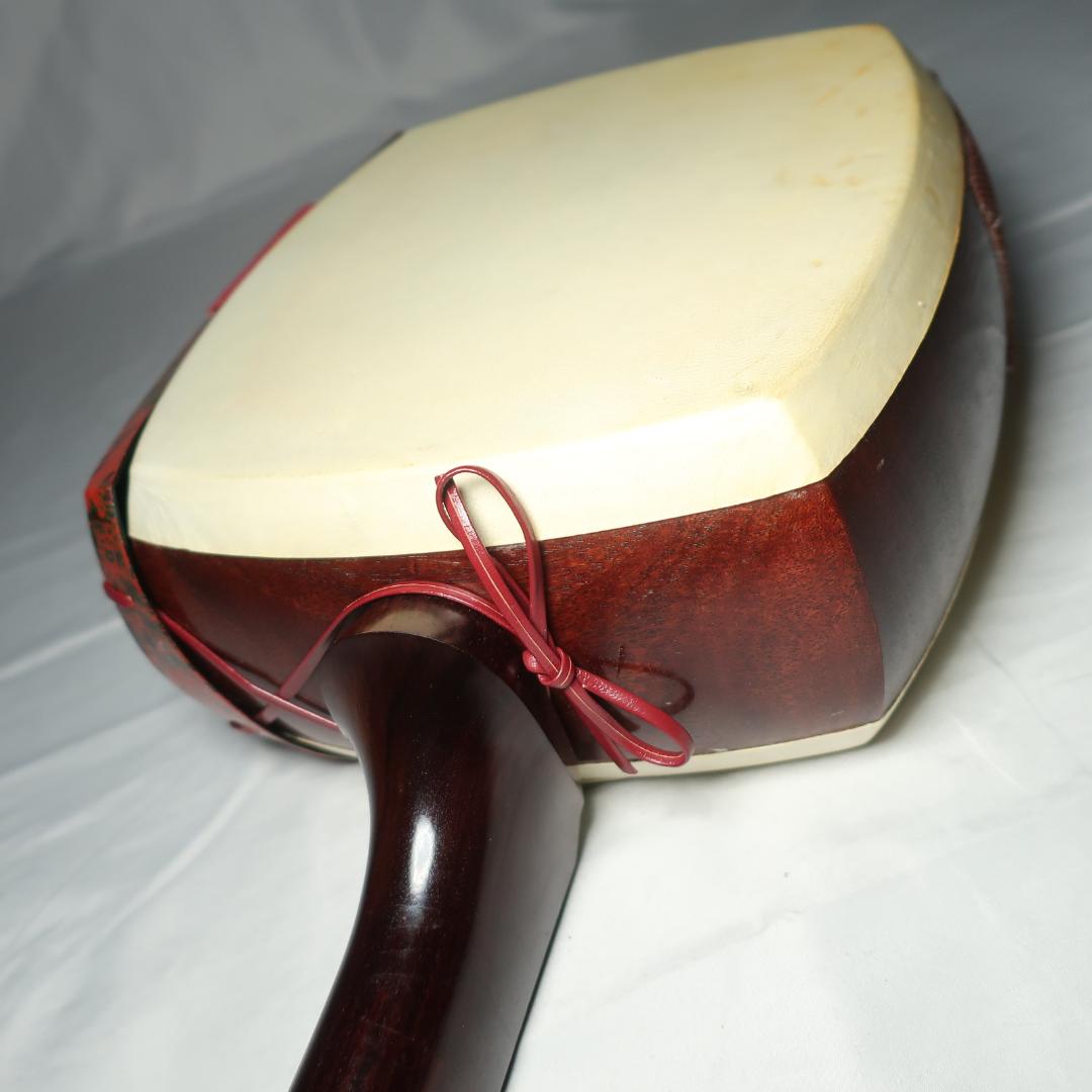 津軽三味線 東さわり 二本溝 紅木 黒檀糸巻き 撥/バチ付 和楽器