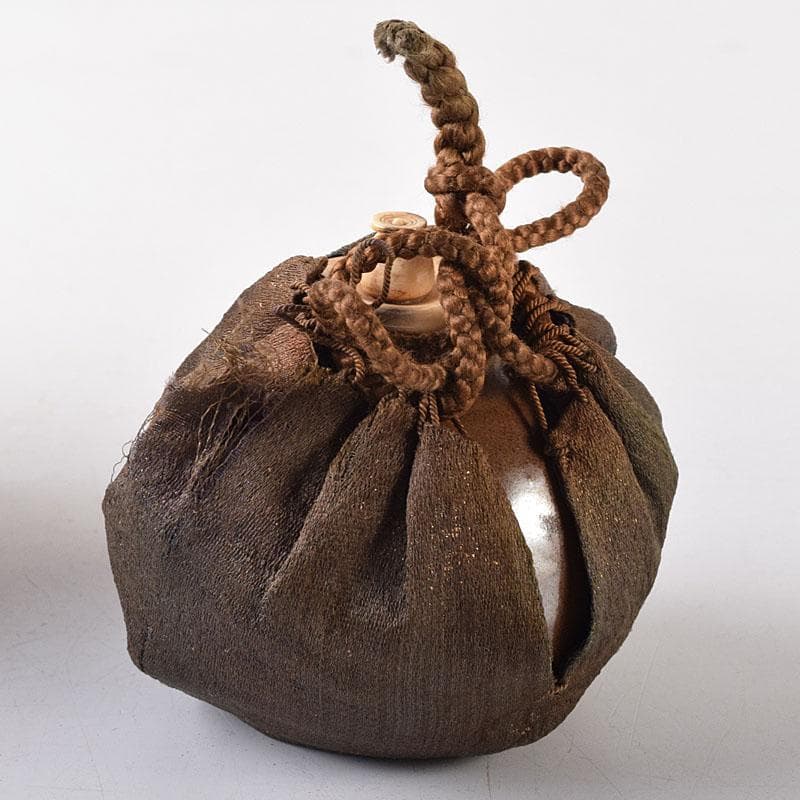 茶道具　尾戸焼　茄子茶入　仕覆付　時代箱　V　8195