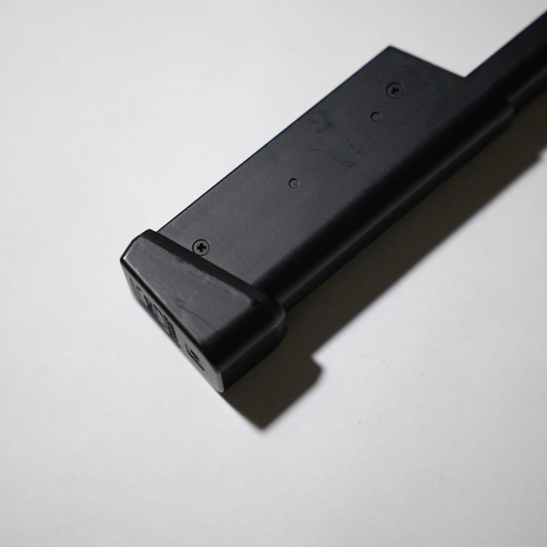 トイガン GLOCK 18C + long magazine