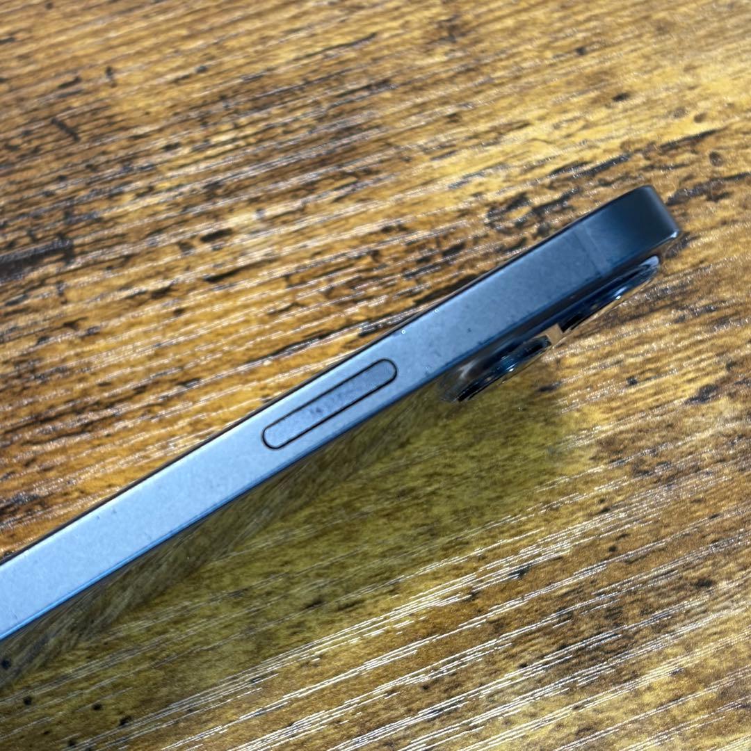 Apple iPhone 13 ブラック 本体