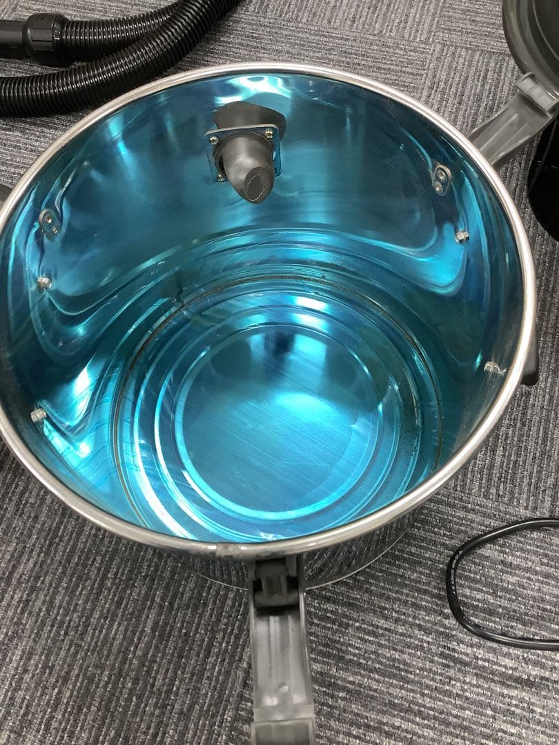 ステンレスバキュームクリーナー 乾湿両用型&ブロワ掃除機 VAC-2100