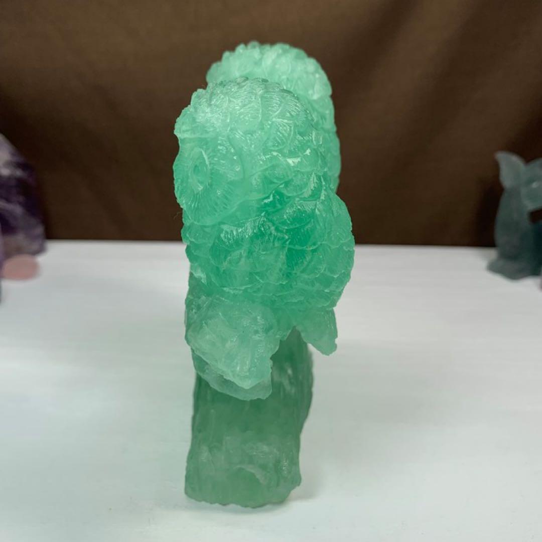 かわいいグリーンフローライト・ふくろう