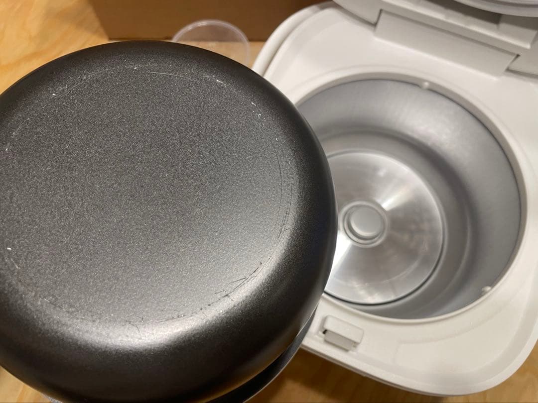 使用1週間　2025年6月購入　タイガー マイコン炊飯器　JBS-A055 WM