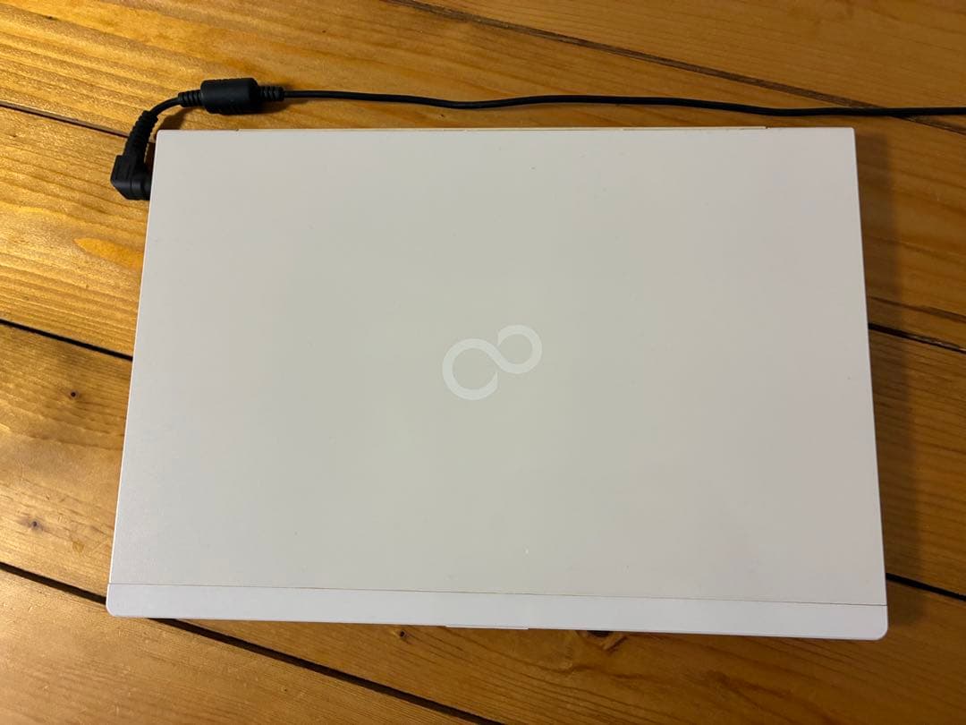 2月中値下げ　富士通 LIFEBOOK UH90/B3 ホワイト 13.3インチ