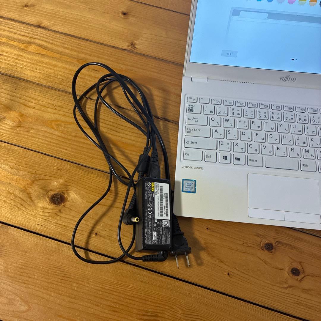 2月中値下げ　富士通 LIFEBOOK UH90/B3 ホワイト 13.3インチ