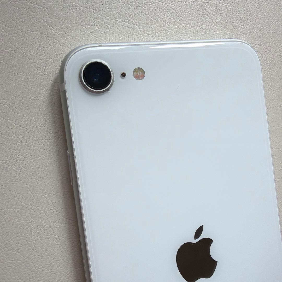 iPhoneSE2 本体第二世代 128GB SIMフリー ホワイト