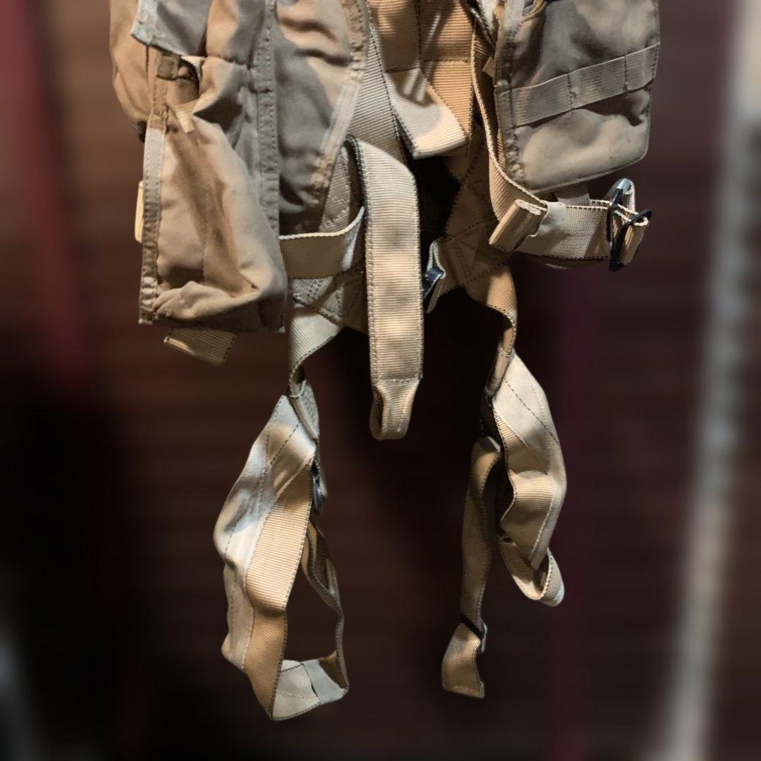 米軍放出品USMC ヘリ　パイロット　coyote サバイバルベスト中古