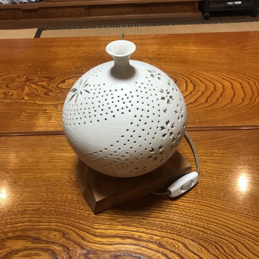 陶器の電気灯籠