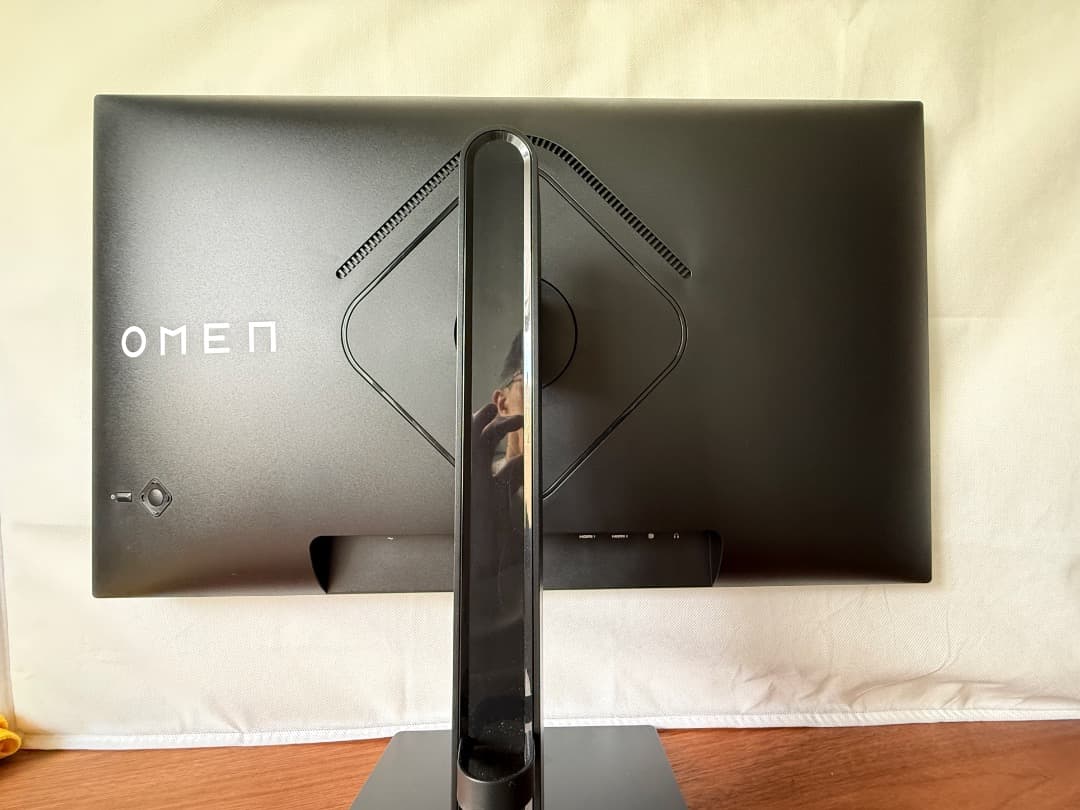 ヒューレットパッカード　OMEN 27q 　27インチゲーミングディスプレイ