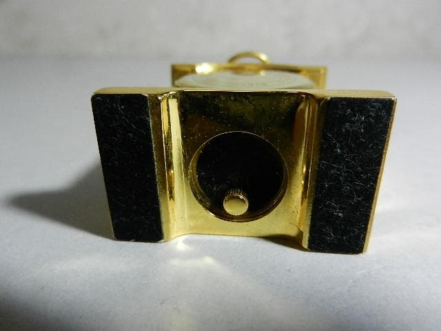 ミニチュアクォーツ型飾り置き時計３点（Ｌａｕｒｉｅｒブランド）