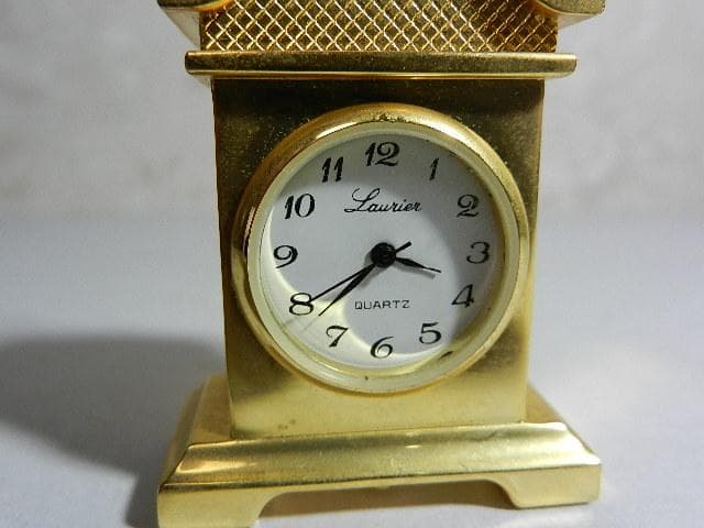ミニチュアクォーツ型飾り置き時計３点（Ｌａｕｒｉｅｒブランド）