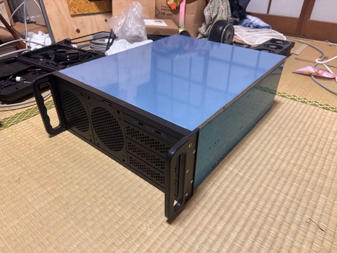 サーバー用ケース　2つ