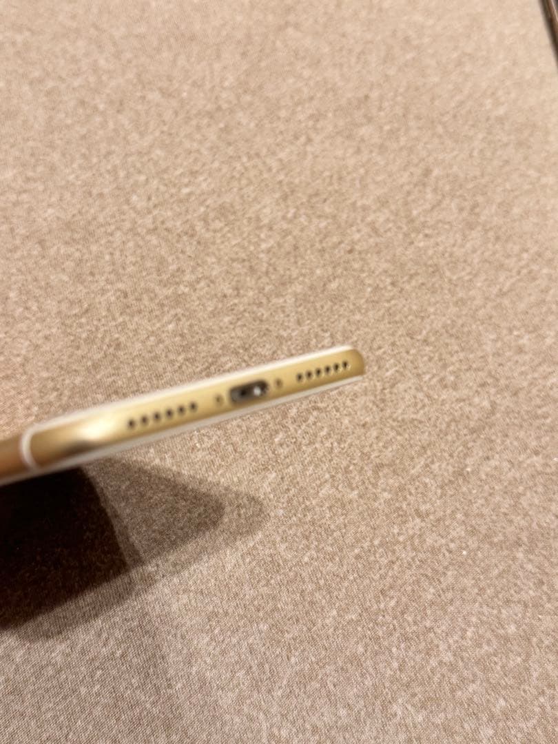 Apple iPhone 7 ゴールド　本体　90%