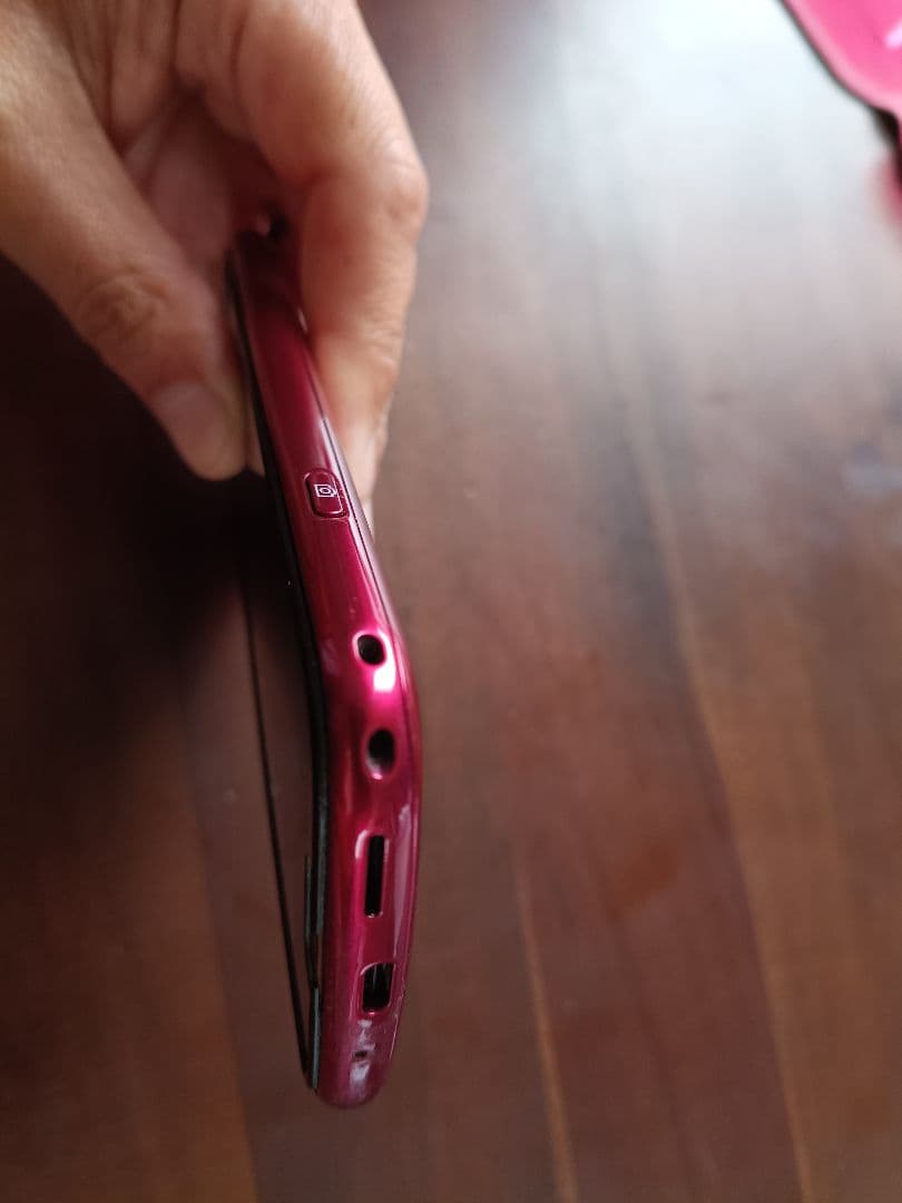 docomo f-52b らくらくスマホ