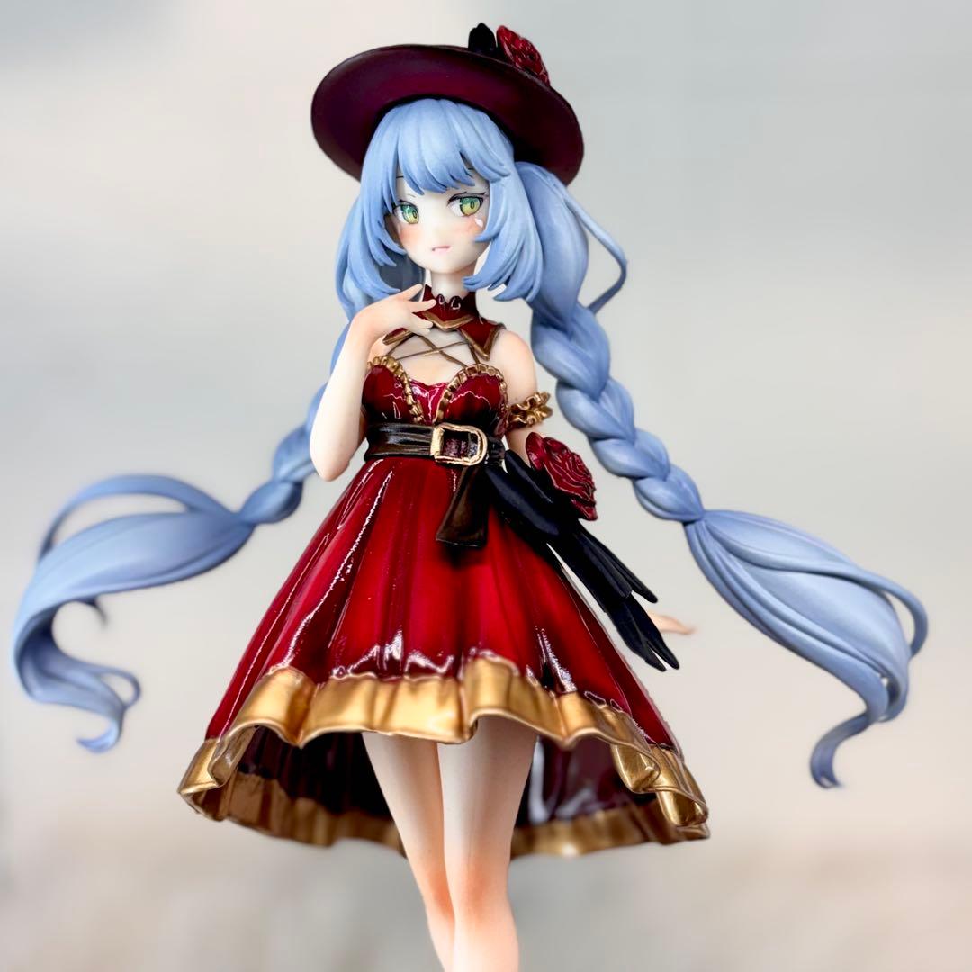 初音ミク　フィギュア　リペイント　おでかけドレス