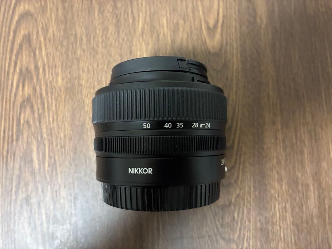 Nikon Z 24-50mm f/4-6.3 ズームレンズ　社外フード付