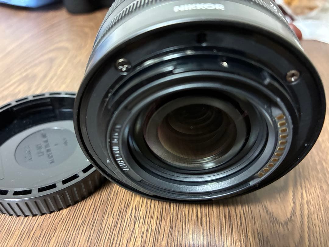 Nikon Z 24-50mm f/4-6.3 ズームレンズ　社外フード付