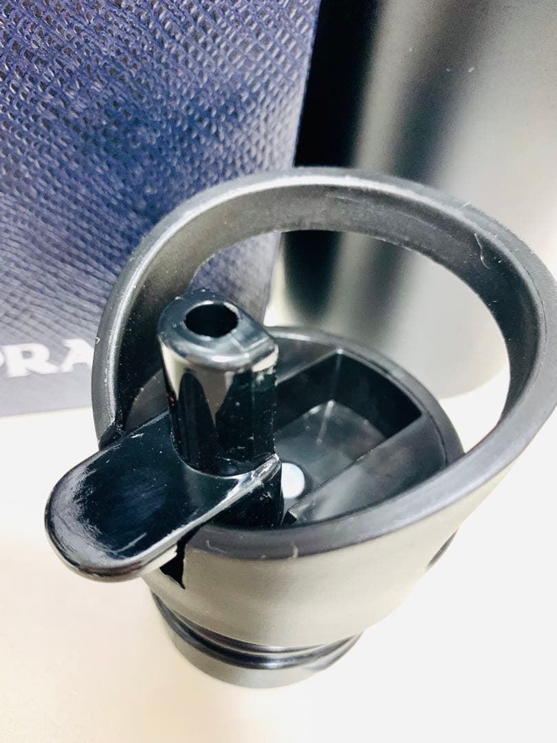 【新品】値下げ！PRADA ステンレスボトル500ml