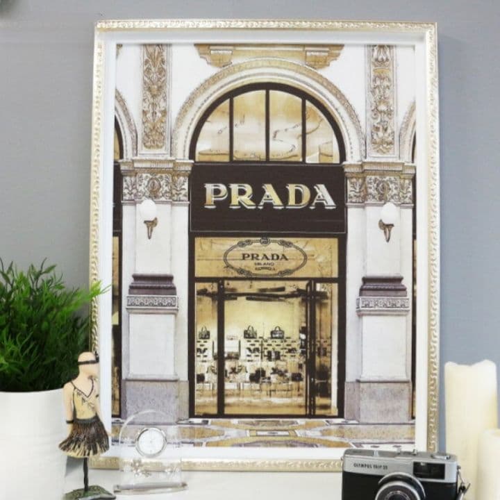 輸入雑貨　オマージュキャンバスアートパネル　『PRADA』　エントランス