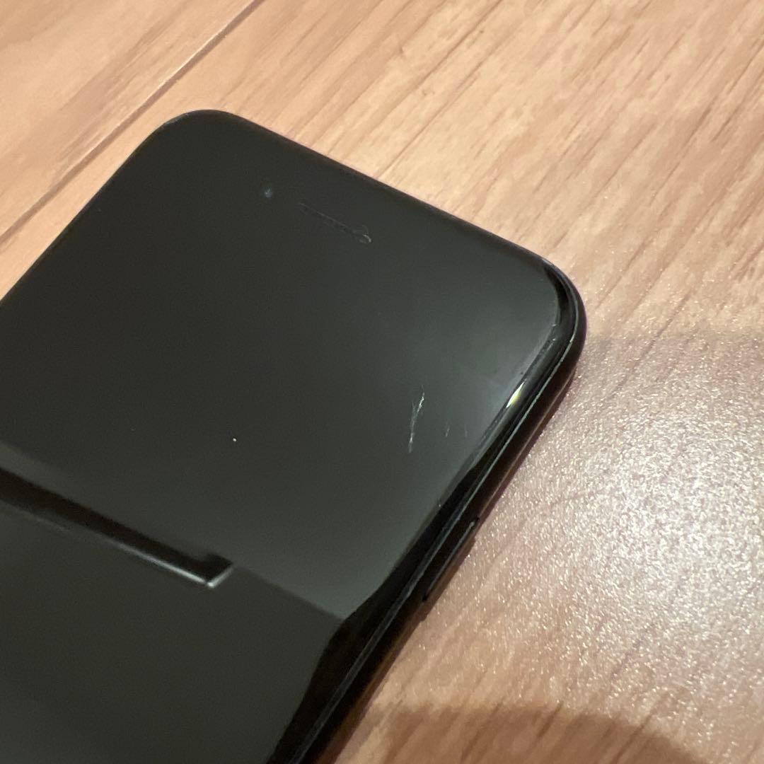 13 Apple iPhone SE（第2世代）ブラック
