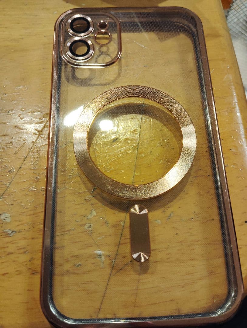 アイフォン　スマホケース