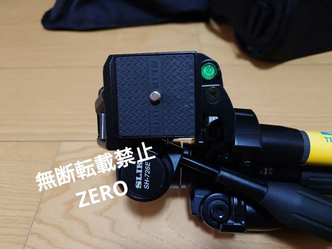 一眼レフ　Canon EOS 60D 超広角レンズ　三脚　エヴァ　ストラップ付