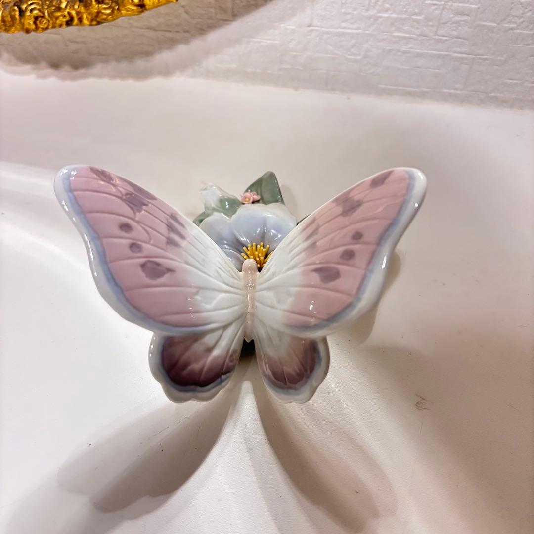 リヤドロ Lladro 花と蝶々