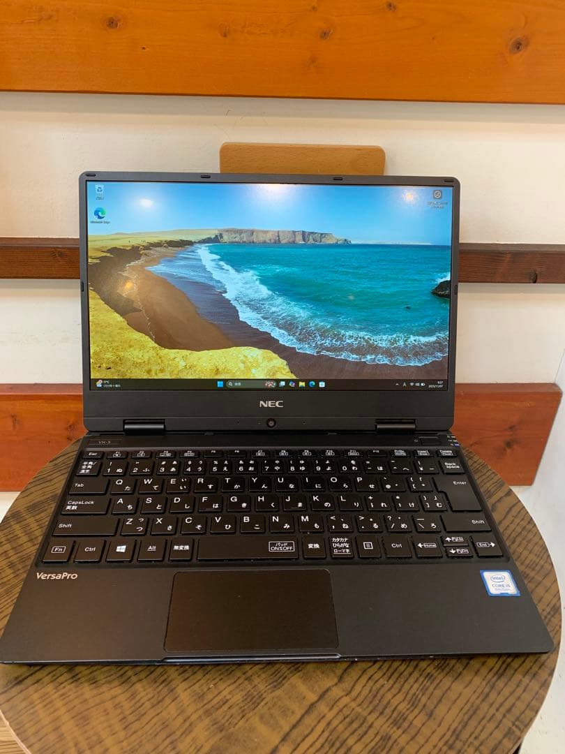 軽量モバイルノートPC！8世代i7/Win11Pro/M.2 256G搭載機！