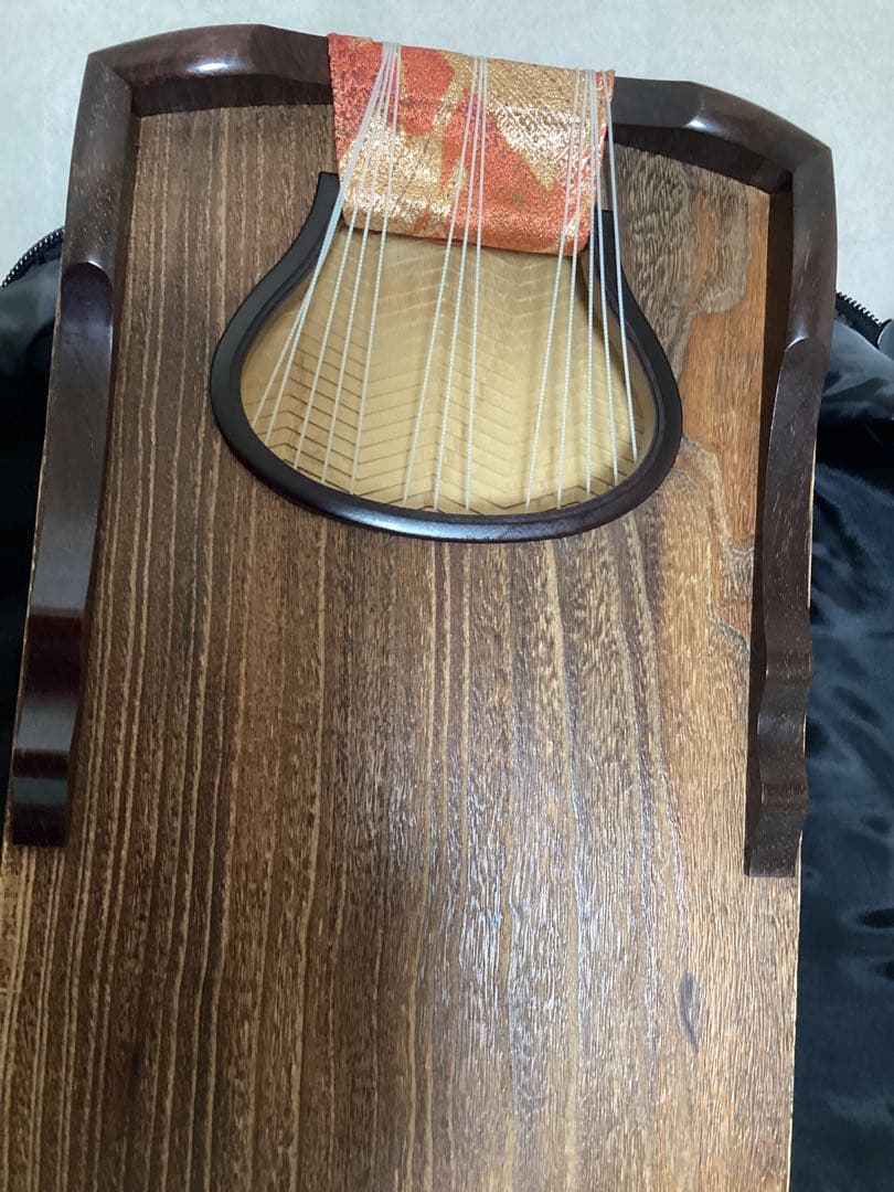 筝 13弦　綾杉彫り