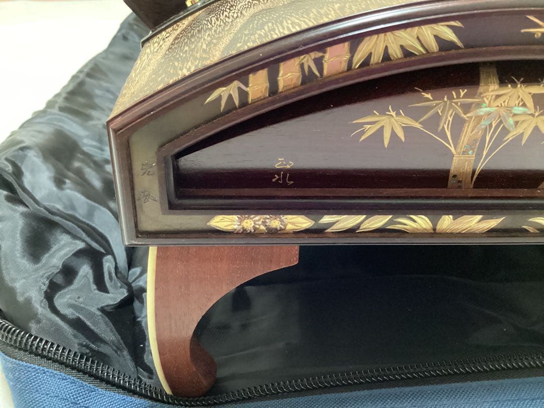 筝 13弦　綾杉彫り