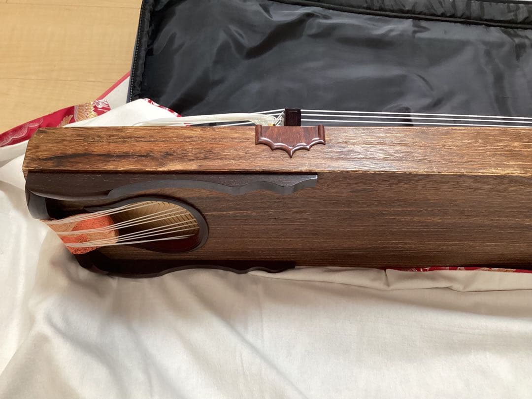 筝 13弦　綾杉彫り