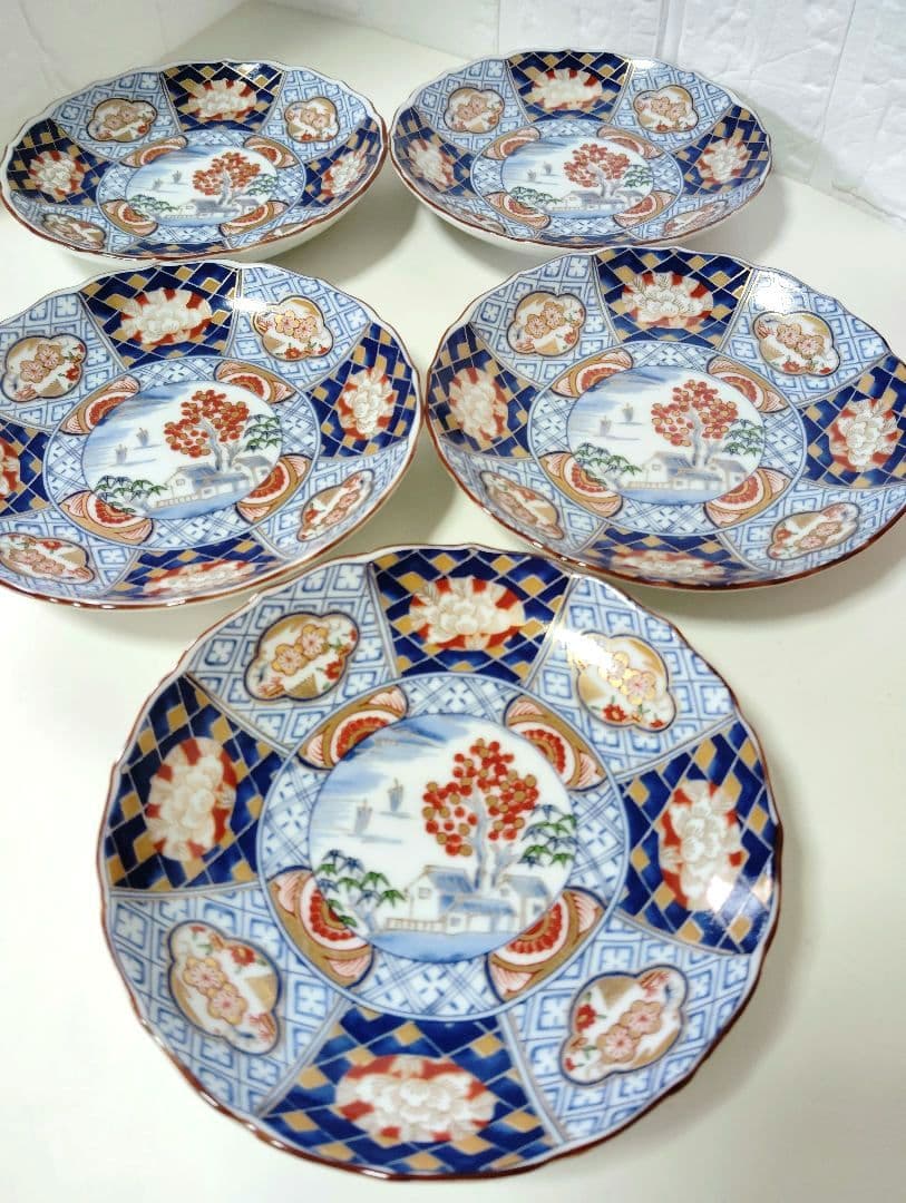 お正月　極美品　美濃焼　庫山窯　献上手　金彩古伊万里写　輪花銘々皿5枚とおまけ
