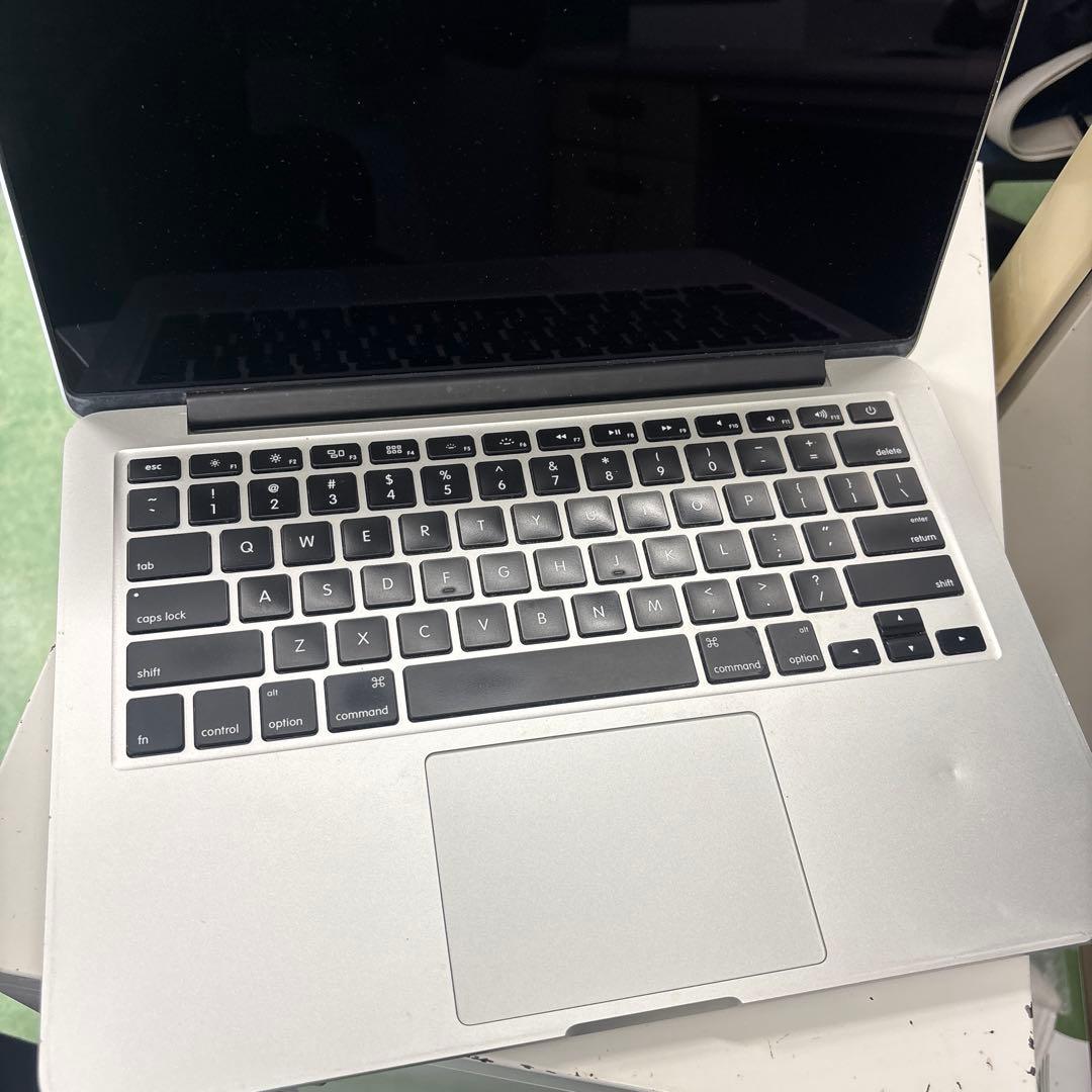 Apple MacBook Pro 13インチシルバー 本体+箱付き