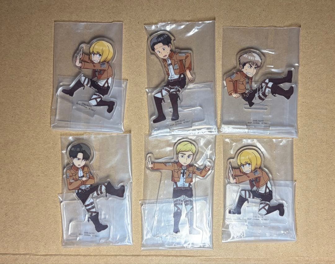 一番くじ　進撃の巨人　ラストワン賞超大型巨人　A賞獣の巨人　B賞リヴァイ　未開封