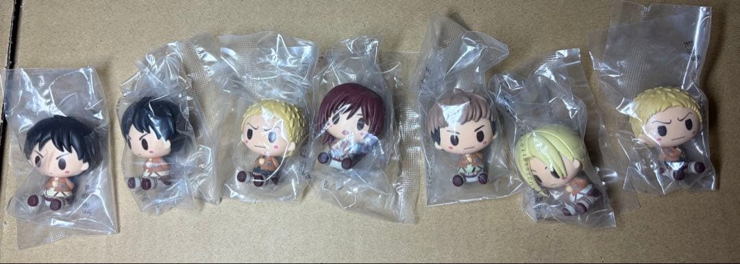 一番くじ　進撃の巨人　ラストワン賞超大型巨人　A賞獣の巨人　B賞リヴァイ　未開封