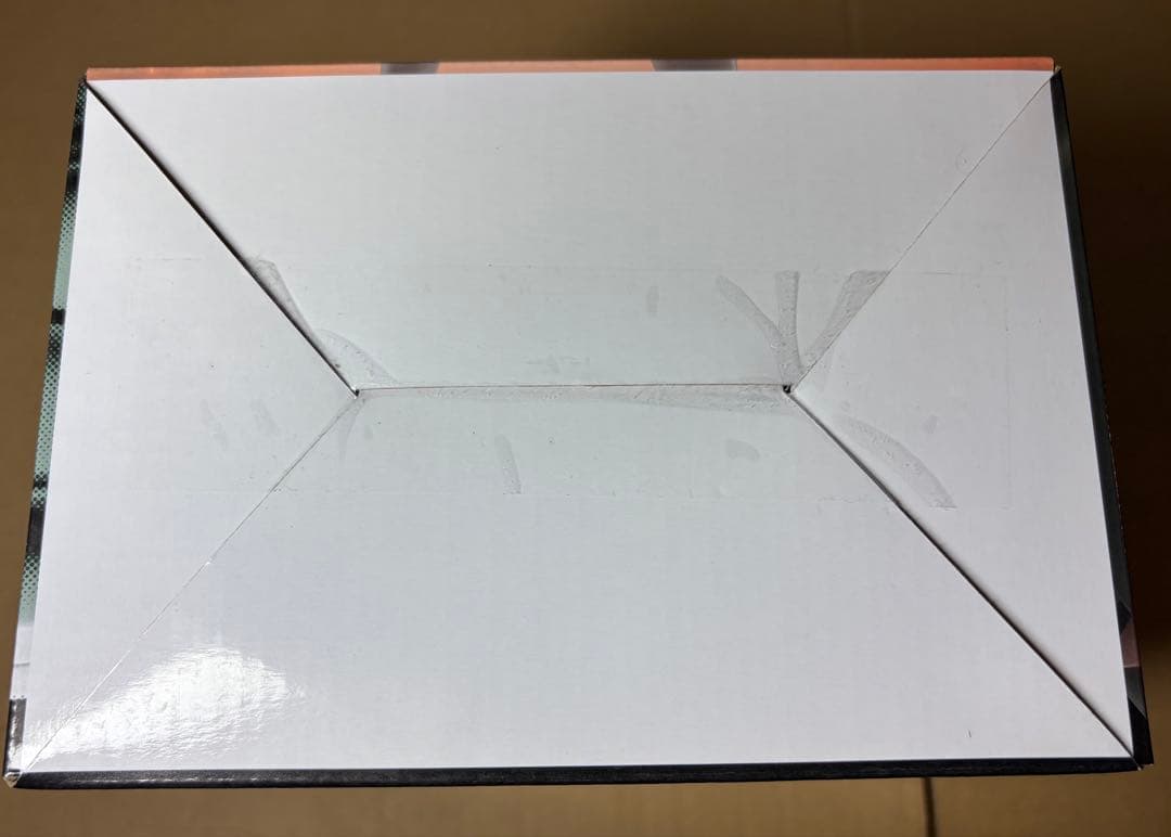 一番くじ　進撃の巨人　ラストワン賞超大型巨人　A賞獣の巨人　B賞リヴァイ　未開封