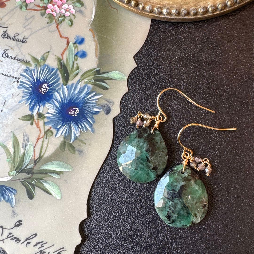 《1点限定》エメラルドローズカット＊ピアスorイヤリング