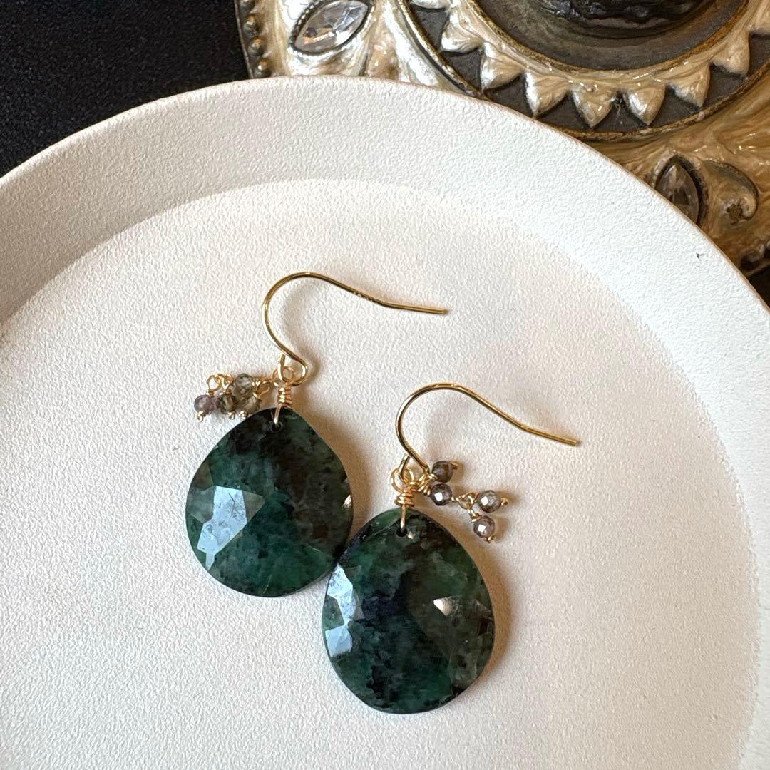 《1点限定》エメラルドローズカット＊ピアスorイヤリング