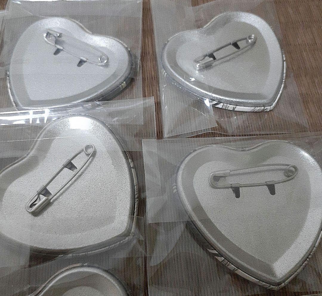 桃源暗鬼 　桃次歪　ハート缶バッジ 　18個セット