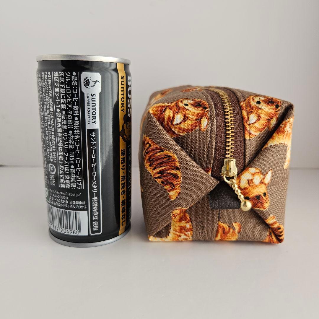 ♡苺みるく♡　フレブル×クロワッサン柄・キャラメルポーチ