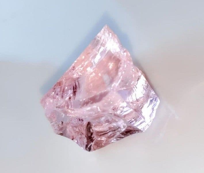 厚み有り 希少 レア アンダラクリスタル ルミネッセント ピンク 原石