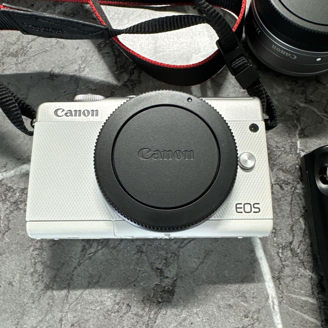 Canon キャノン EOS M100 ホワイト 箱無し　美品
