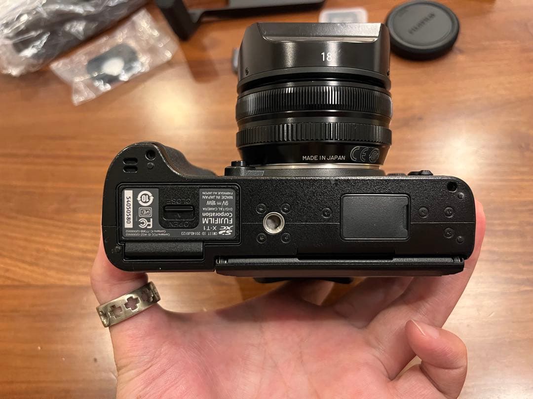 【限界値下げ】fujifilm x-t1 いろいろオマケ付き(レリーズ500回)