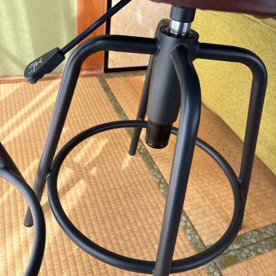 ブラウン バースツール 回転式 木製背もたれ二脚セット