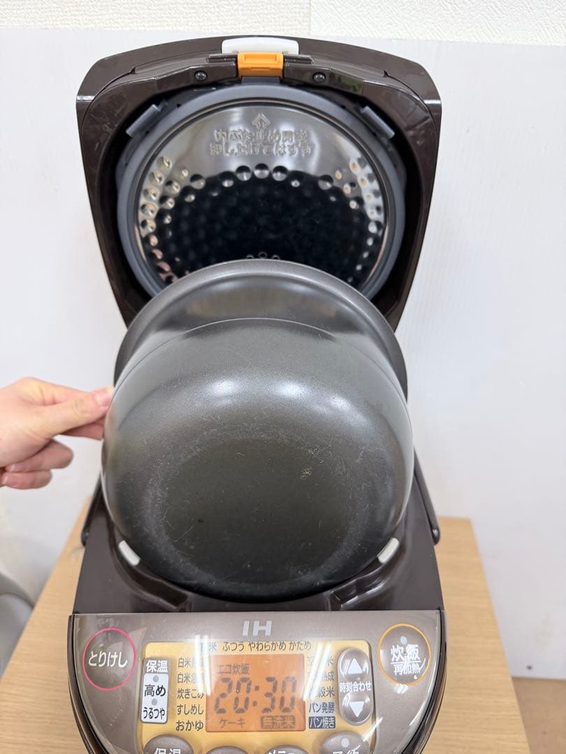 ZOJIRUSHI 象印 IH炊飯器 NP-VI10 1.0L 2019年製
