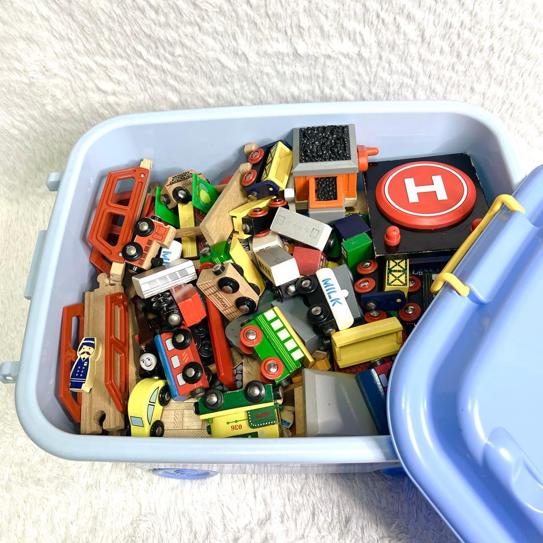 【まとめ売り】機関車トーマス 木製レール パーツ200以上 互換品 収納ボックス