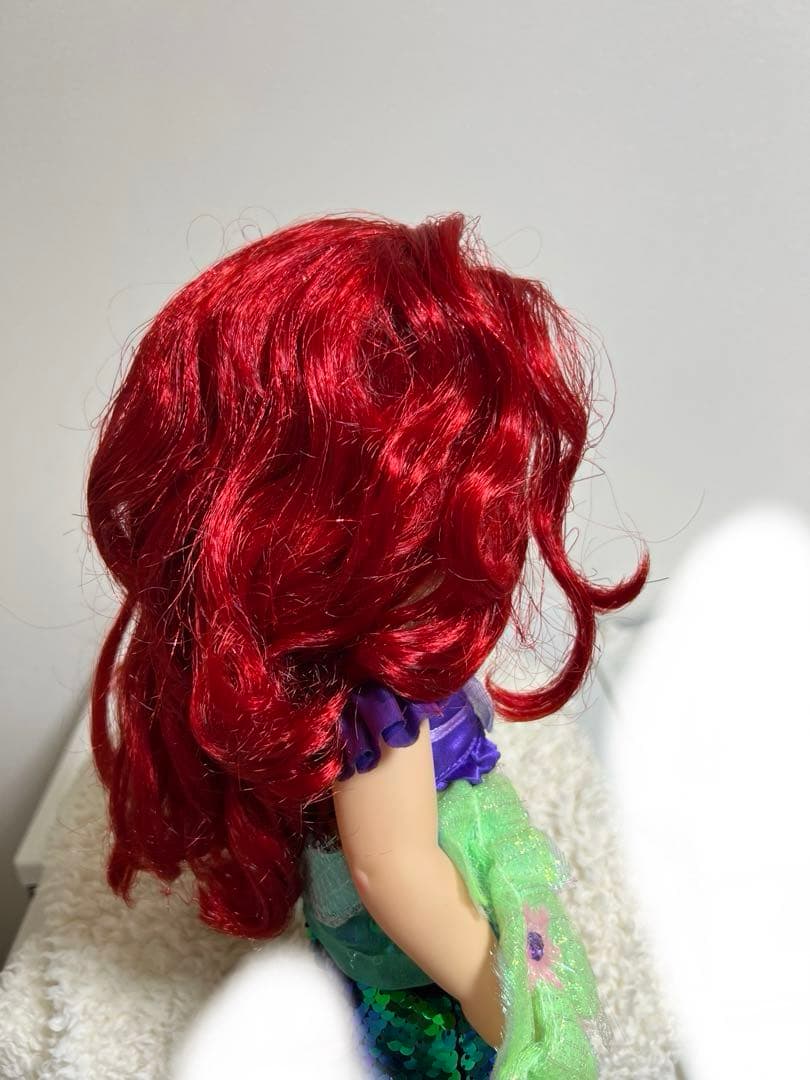 ディズニー、アニメータードールの人形（アリエル）ライト付き