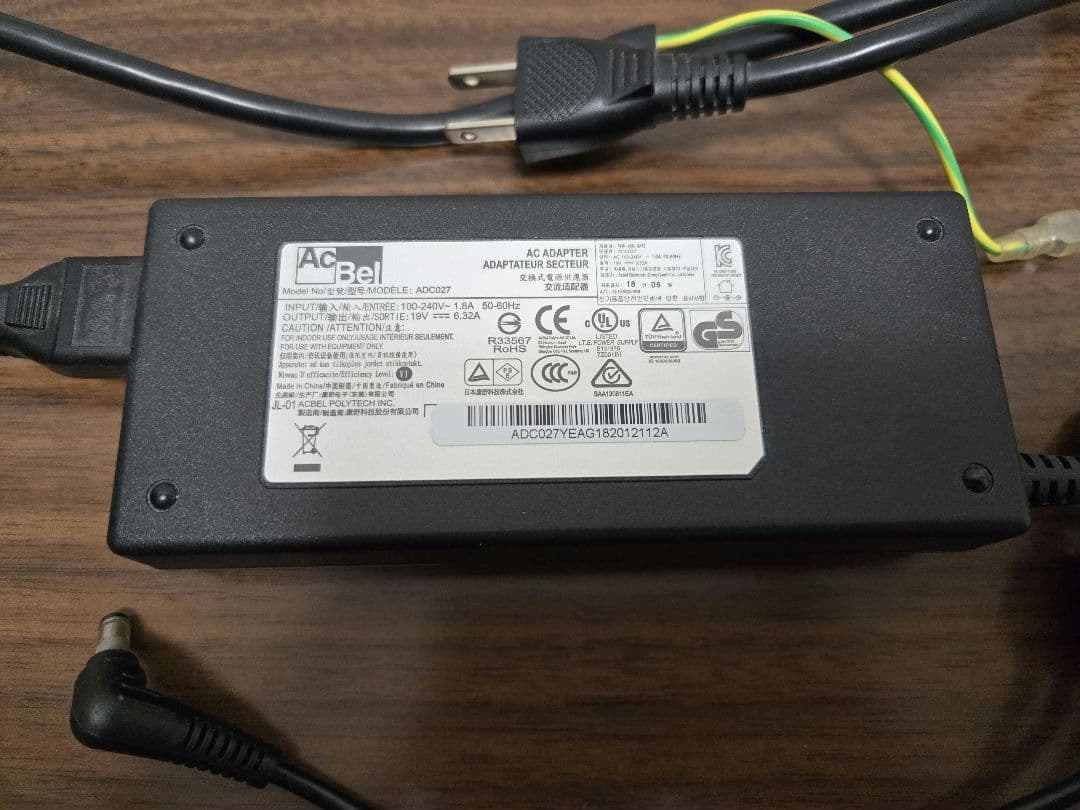 DeskMini 310 i3-8100 メモリ8GB アンテナ増設 箱付き